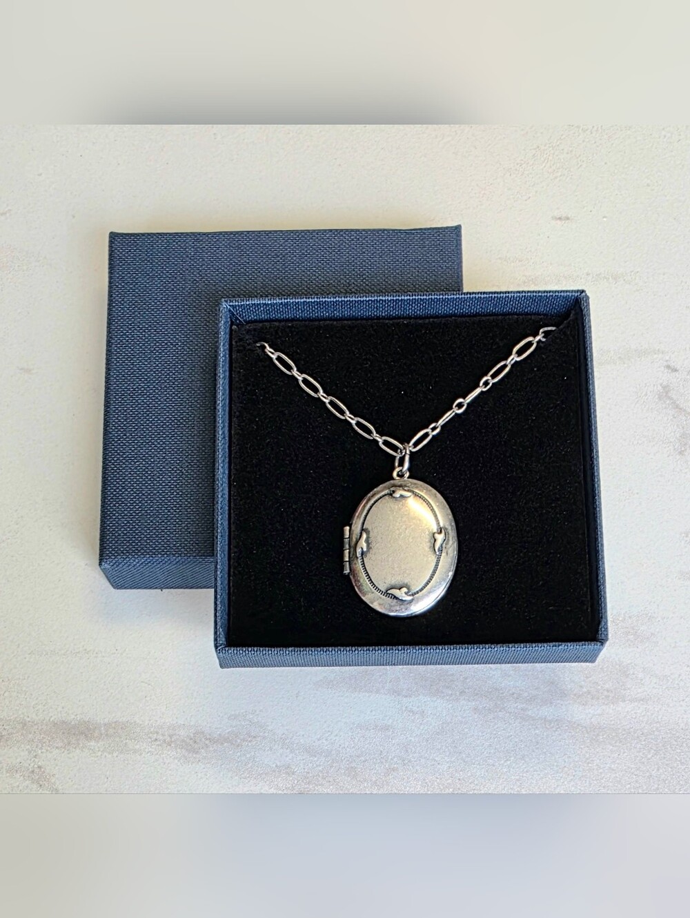 Vintage Catherine Popesco France Silver Plate Oval Locket Pendant Necklace 18"